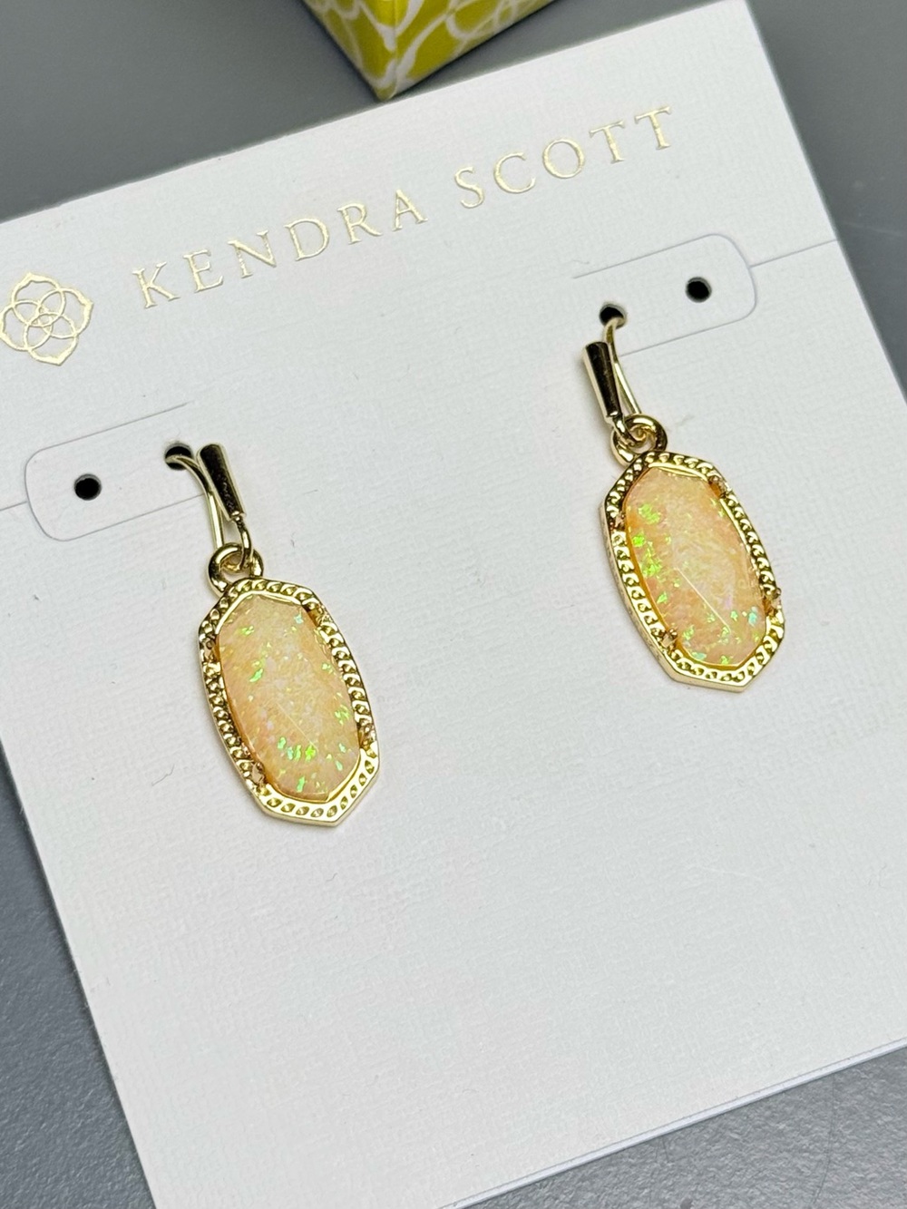 Kendra Scott Lee Gold Earrings in Yellow Kyocera Opal